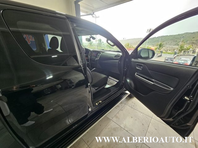 Mitsubishi L200 2.3 D Club Cab 4x4 Super Select Intense +IVA usato a ADRANO