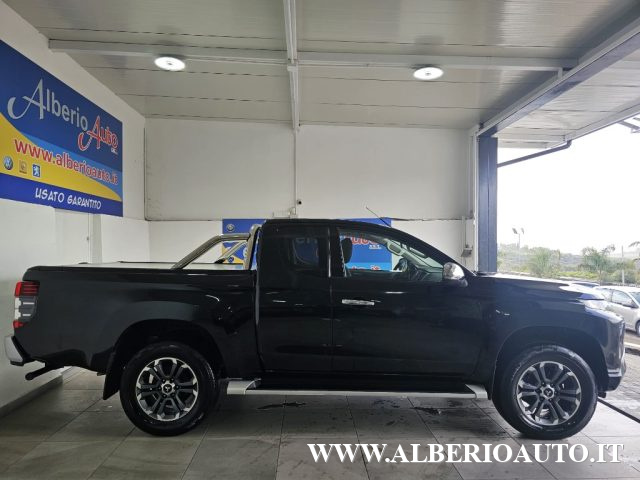 Mitsubishi L200 2.3 D Club Cab 4x4 Super Select Intense +IVA - foto 3 di 4