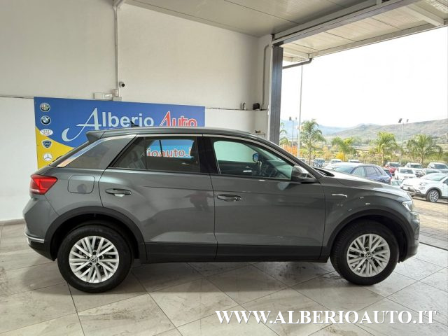 Volkswagen T-Roc 2.0 TDI SCR 150 CV DSG Business BlueMotion Technol usato a ADRANO