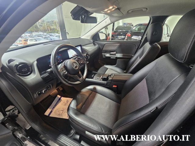 Mercedes-Benz GLA 200 d Automatic Business, del 2021, 141.699 km, in vendita a Adrano (CT)