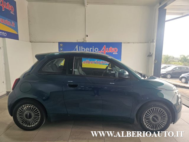 Fiat 500e Berlina 42 kWh Icon - foto 3 di 4