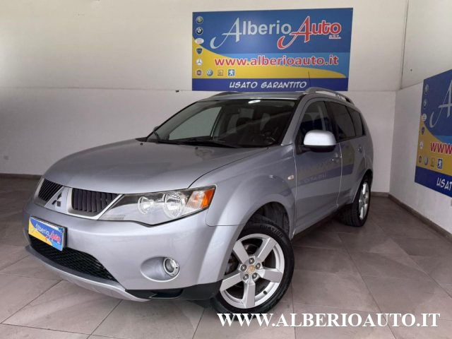 Mitsubishi Outlander 2.0 DI-D Instyle 7 p.ti DPF 7 POSTI - foto 1 di 4