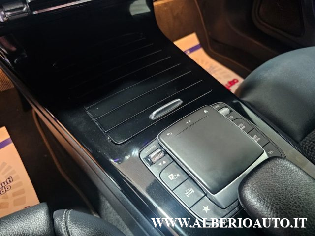 Mercedes-Benz A 180 d Automatic Business Luci Ambient, del 2021, 167.051 km, in vendita a Adrano (CT)