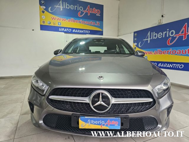 Mercedes-Benz A 180 d Automatic Business Luci Ambient - foto 2 di 4