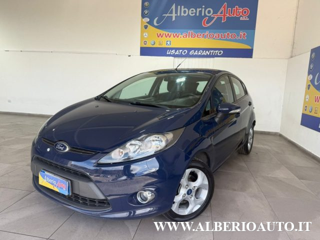 Ford Fiesta 1.4 TDCi 70CV 5 porte Titanium usato a ADRANO