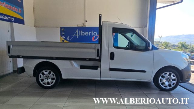 Fiat Doblo Doblò 1.6 MJT 105CV Cassonato Work-Up +IVA, del 2016, 146.738 km, in vendita a Adrano (CT)