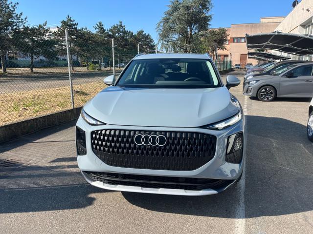 Audi Q3 TDI 110 kW S tronic Business Advanced New Model - foto 2 di 4