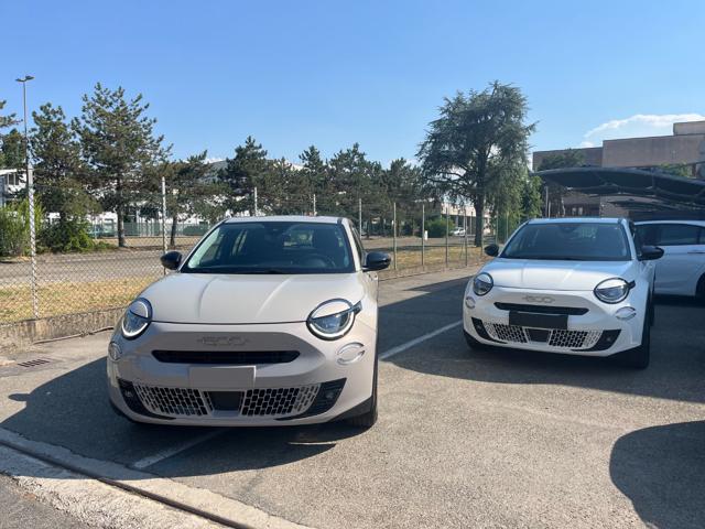 Fiat 600 Hybrid 110 CV DCT MHEV Business Come Nuova! - foto 2 di 4