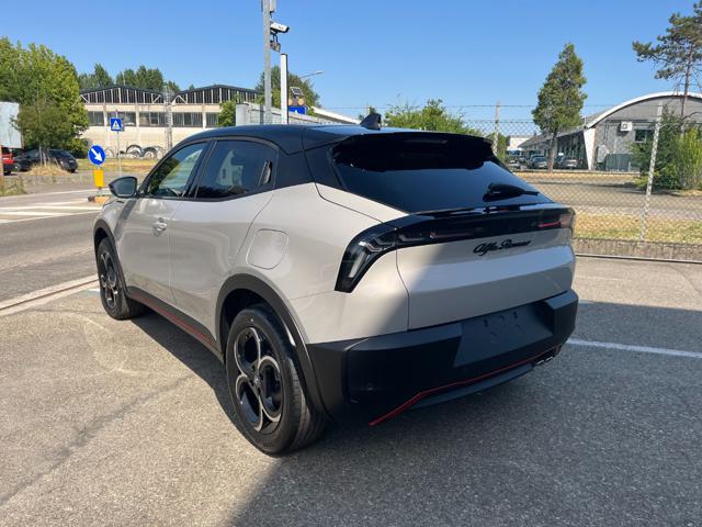 Alfa Romeo Junior 1.2 136 CV (145cv) Hybrid eDCT6 Speciale - foto 4 di 4