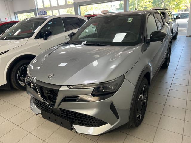 Alfa Romeo Junior 1.2 136 CV (145cv) Hybrid eDCT6 Speciale - foto 3 di 4