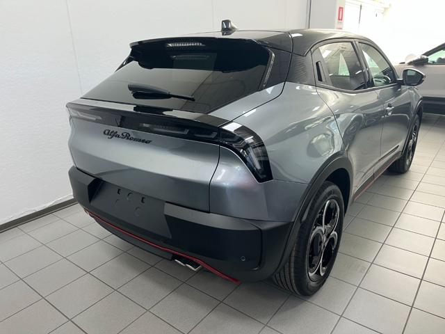 Alfa Romeo Junior 1.2 136 CV (145cv) Hybrid eDCT6 Speciale - foto 4 di 4