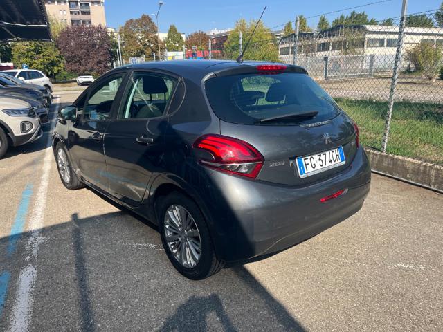 Peugeot 208 1° serie BlueHDi 75 5 porte Allure - foto 2 di 4