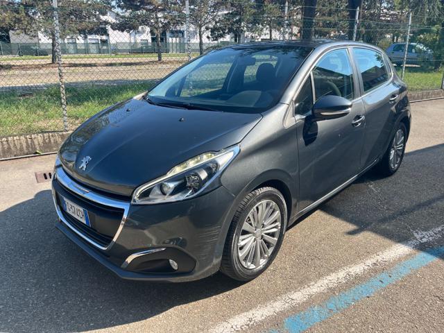 Peugeot 208 1° serie BlueHDi 75 5 porte Allure, del 2016, 132.500 km, in vendita a Modena (MO)