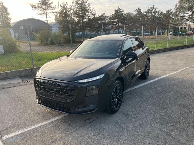 Audi Q3 2.0 tfsi S line quattro 265cv s-tronic Km 0 - foto 2 di 4