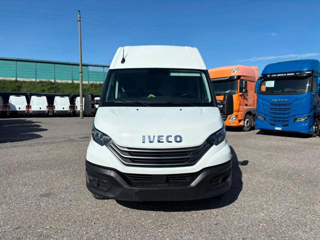 Iveco Daily 35S14A8V 2.3 HPT PC-TN Furgone Hi-Matic - foto 2 di 4