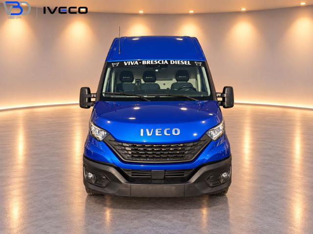Iveco Daily 35S16SA8V 2.3HPT PC-TN Furgone Hi-Matic - foto 2 di 4