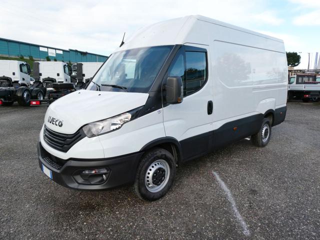 Iveco Daily 35S16 2.3 3520L h2 usato a CASTEGNATO