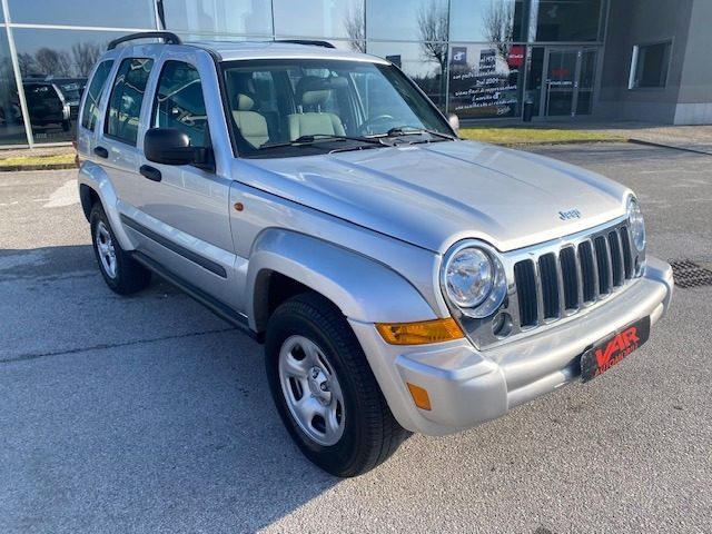 Jeep Cherokee 2.8 CRD - foto 3 di 51
