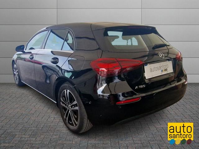Mercedes-Benz A 180 Automatic AMG Line Advanced Plus - foto 4 di 4