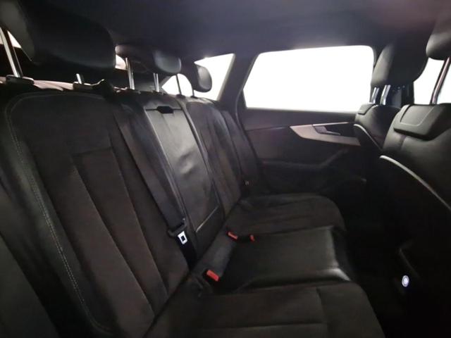 Audi A4 2.0 TDI 150 CV S tronic, del 2018, 157.091 km, in vendita a Salerno (SA)