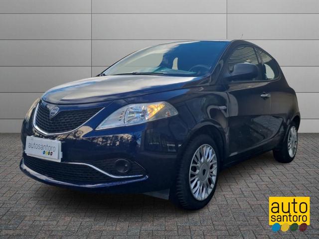 Lancia Ypsilon 1.2 69 CV 5 porte Silver usato a SALERNO