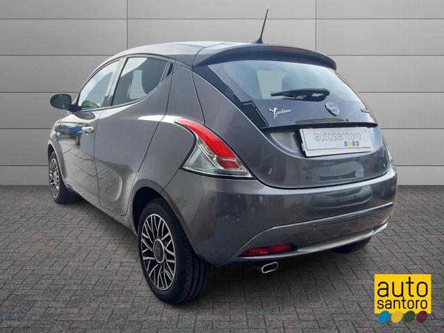 Lancia Ypsilon 1.0 FireFly 5 porte S&S Hybrid Alberta Ferretti - foto 4 di 4