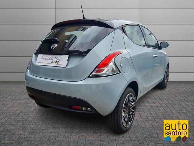 Lancia Ypsilon 1.0 FireFly 5 porte S&S Hybrid Gold Plus - foto 3 di 4