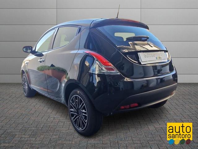 Lancia Ypsilon 1.0 FireFly 5 porte S&S Hybrid Gold - foto 4 di 4