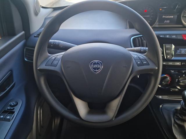 Lancia Ypsilon 1.0 FireFly 5 porte S&S Hybrid Gold, del 2024, 2 km, in vendita a Salerno (SA)