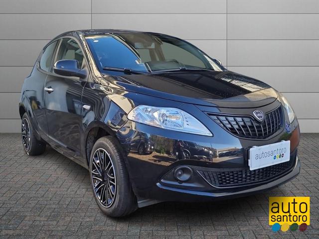 Lancia Ypsilon 1.0 FireFly 5 porte S&S Hybrid Gold - foto 2 di 4