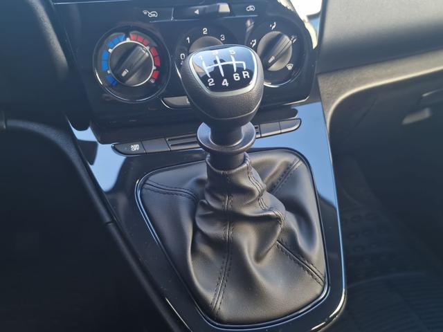 Lancia Ypsilon 1.0 FireFly 5 porte S&S Hybrid Gold, del 2024, 2 km, in vendita a Salerno (SA)