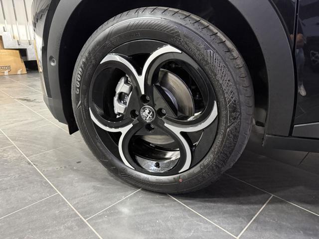 Alfa Romeo Junior 1.2 145 CV Hybrid eDCT6 Sprint - foto 4 di 4