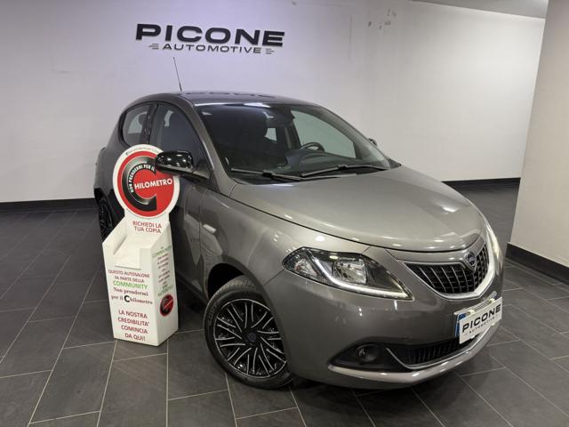 Lancia Ypsilon 1.0 FireFly 5 porte S&S Hybrid Gold, del 2022, 56.894 km, in vendita a Aversa (CE)