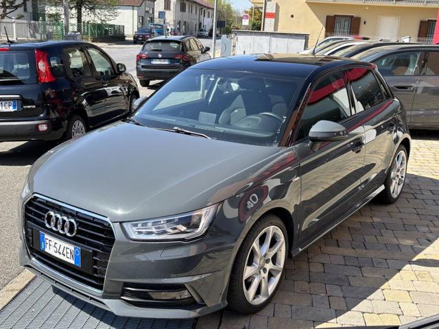 Audi A1 1.0 TFSI ultra S line - foto 3 di 4