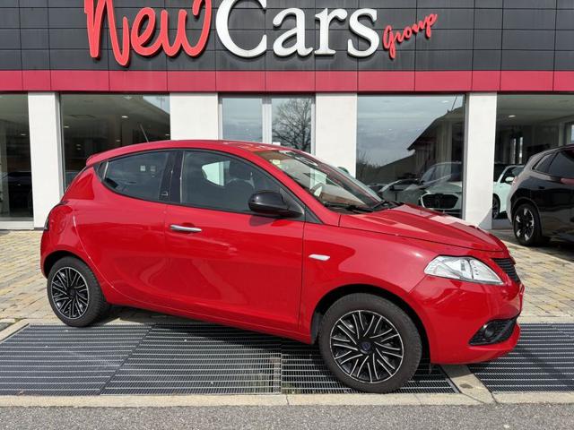 Lancia Ypsilon 1.0 FireFly 5 porte S&S Hybrid Ecochic Gold usato a ALBA