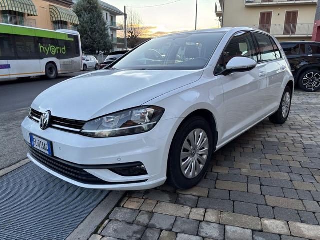Volkswagen Golf 1.0 TSI 85 CV 5p. Trendline BlueMotion Technology usato a ALBA