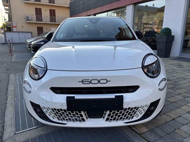 Fiat 600 Hybrid 110 CV DCT MHEV La Prima LED-CAM-18" - foto 2 di 4