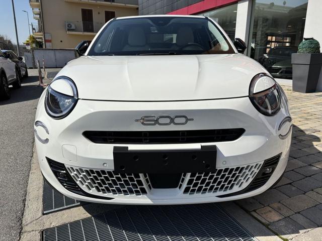 Fiat 600 Hybrid 110 CV DCT MHEV La Prima LED-CAM-18" - foto 2 di 4