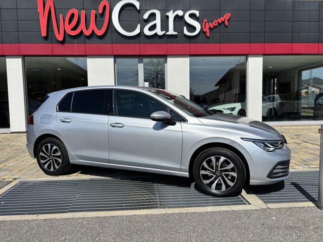 Volkswagen Golf 1.0 eTSI EVO DSG Active NAVI-LED-16" usato a ALBA