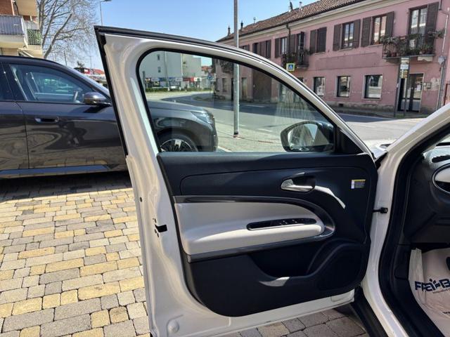 Fiat 600 Hybrid 110 CV DCT MHEV La Prima LED-CAM-18", del 2025, 15.243 km, in vendita a Alba (CN)