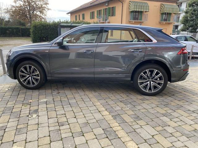 Audi Q8 50 TDI 286 CV quattro tiptronic S LINE - foto 3 di 4