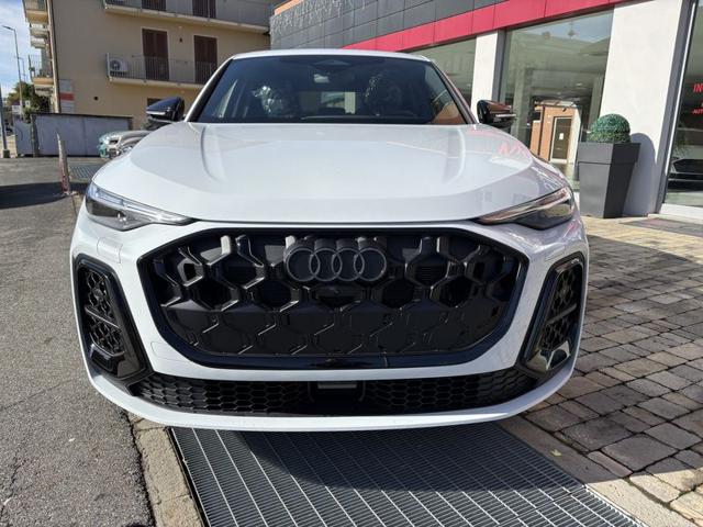 Audi Q5 SPB 40 TDI 204 CV quattro S tronic Identity Black - foto 2 di 4