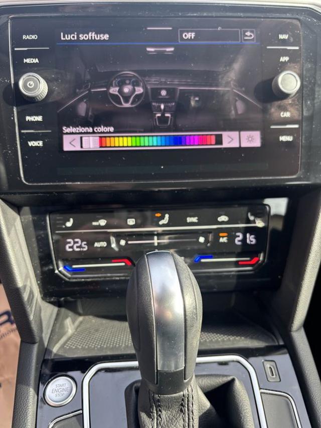 Volkswagen Passat Variant 2.0 TDI SCR 122 CV EVO DSG Business NAVI-FULL LED usato a ALBA