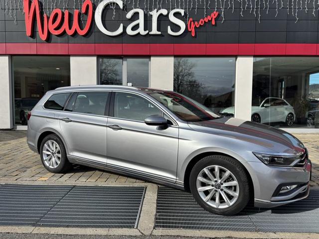 Volkswagen Passat Variant 2.0 TDI SCR 122 CV EVO DSG Business NAVI-FULL LED usato a ALBA