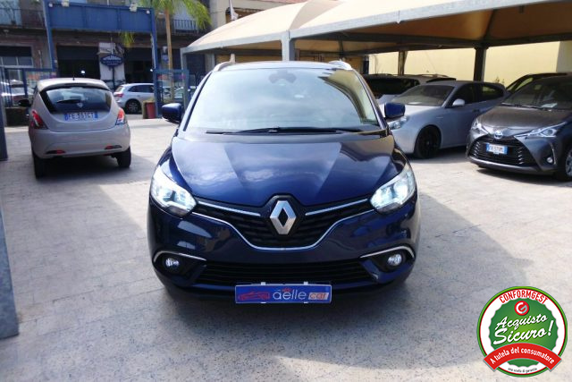 Renault Scenic Scénic dCi 8V 110 CV EDC Energy Bose 7 POSTI - foto 3 di 4