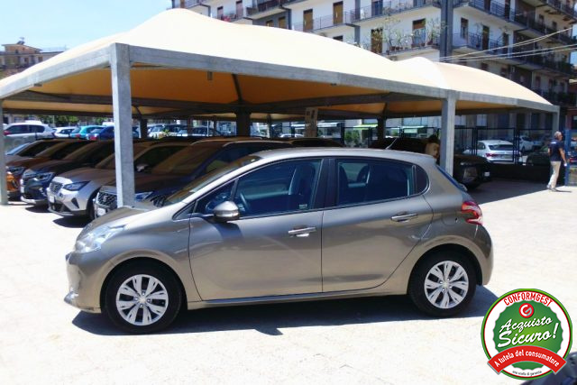 Peugeot 208 1.4 8V HDi 68CV 5p. Allure - foto 4 di 4
