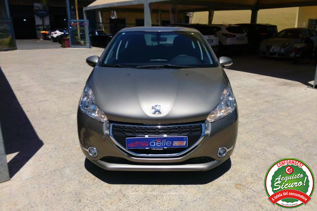 Peugeot 208 1.4 8V HDi 68CV 5p. Allure - foto 2 di 4
