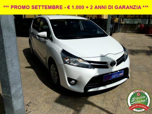 Toyota Verso 1.6 D-4D 7 posti Business Pack, del 2014, 200.000 km, in vendita a Giarre (CT)
