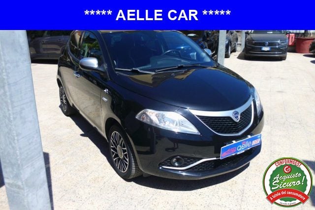 Lancia Ypsilon 1.2 69 CV 5 porte Gold, del 2017, 100.000 km, in vendita a Giarre (CT)