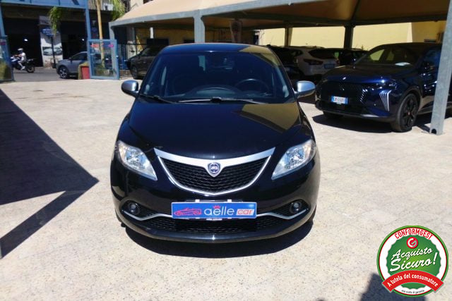 Lancia Ypsilon 1.2 69 CV 5 porte Gold - foto 2 di 4